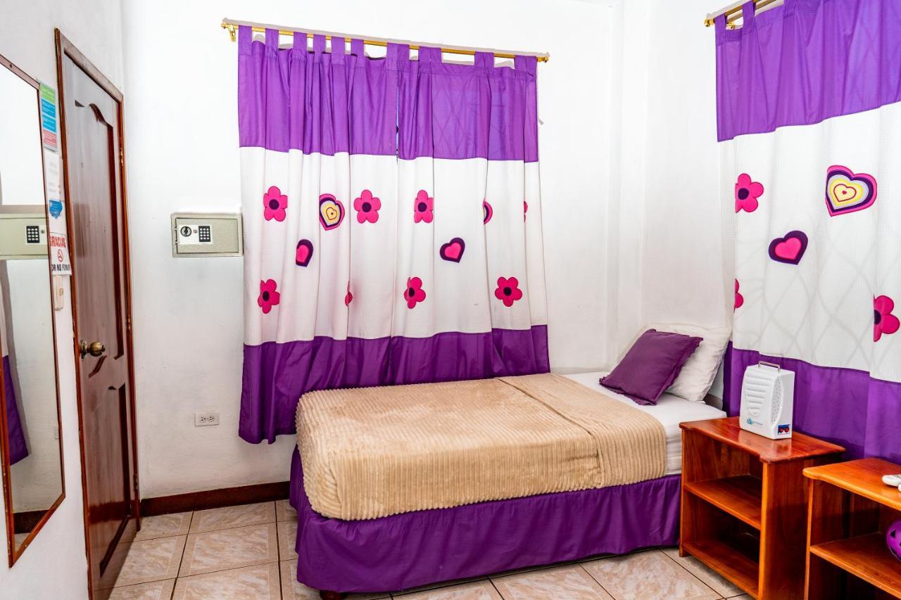 Tintorera Guest House Пуерто Айора Екстериор снимка