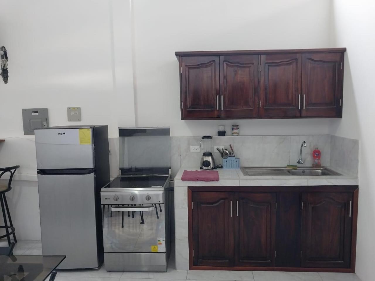 Tintorera Guest House Пуерто Айора Екстериор снимка