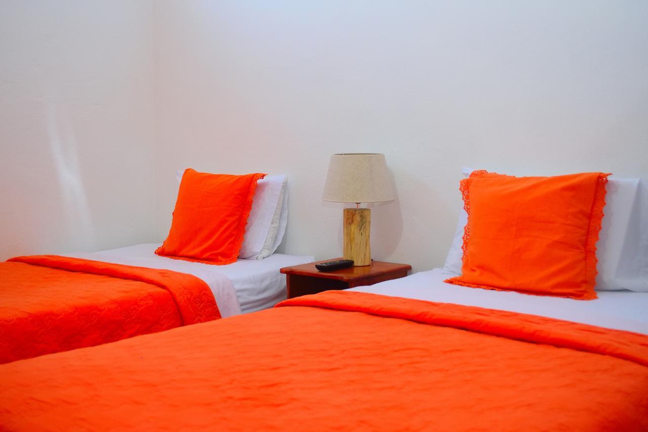 Tintorera Guest House Пуерто Айора Екстериор снимка