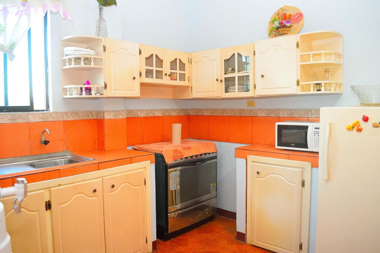 Tintorera Guest House Пуерто Айора Екстериор снимка